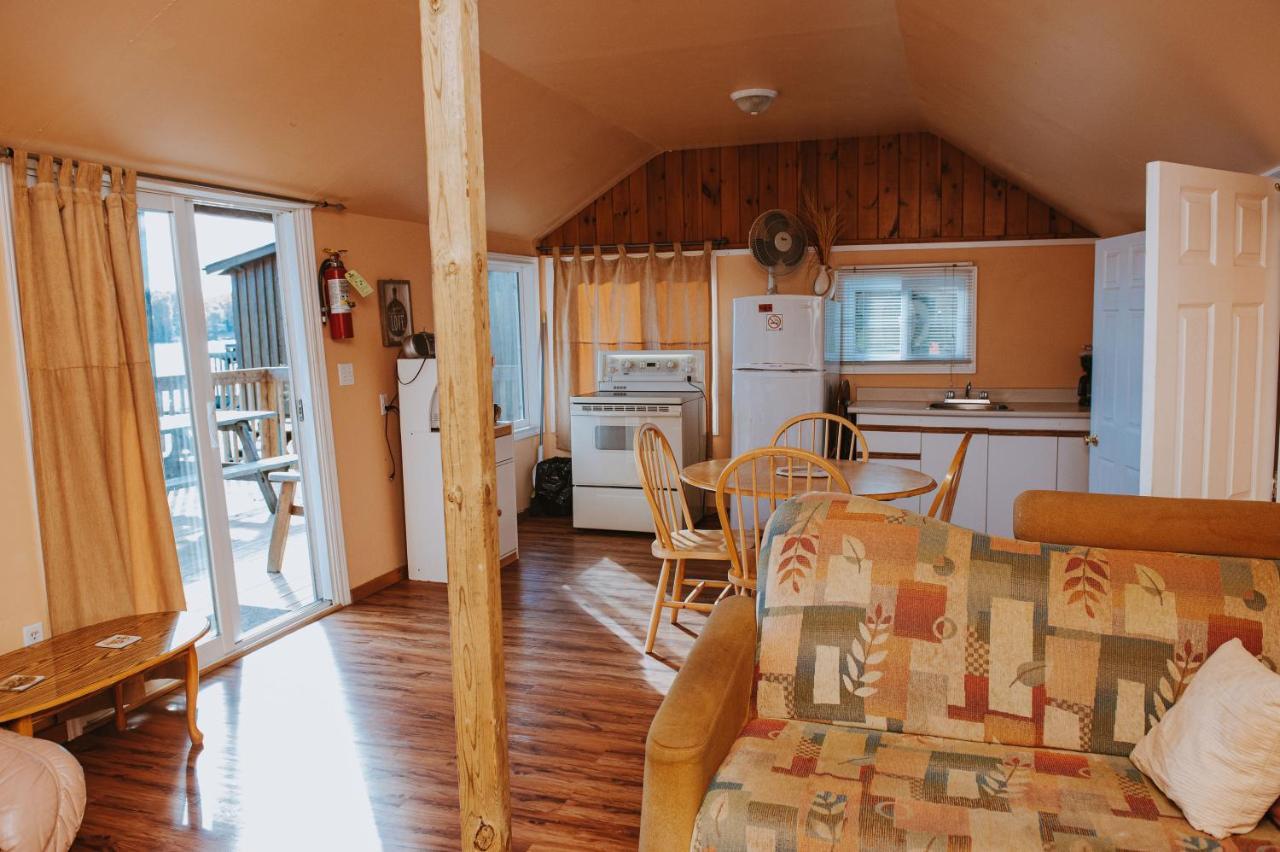 Lang Lake Resort Espanola Exterior foto
